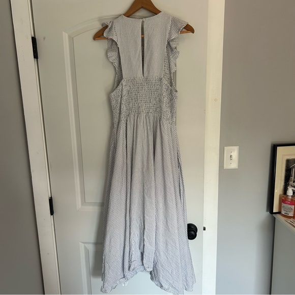 Gianni Bini Nora White Midi Sundress with Flutter Sleeves - Picture 5 of 7